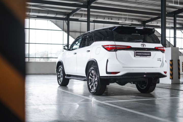 Toyota Fortuner facelift 2021 - 03